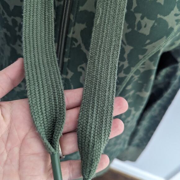 CAbi Green Camouflage Jacket - Picture 6 of 8